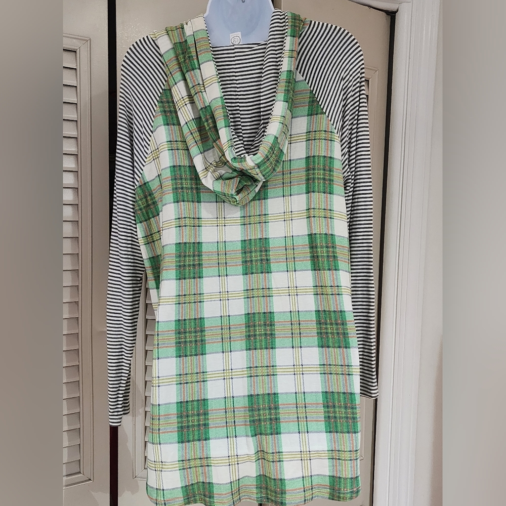 CY Fashion Plaid and Striped Green Hoodie NWOT - Picture 7 of 10